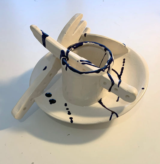 Encuentro a la mesa. Vasito.