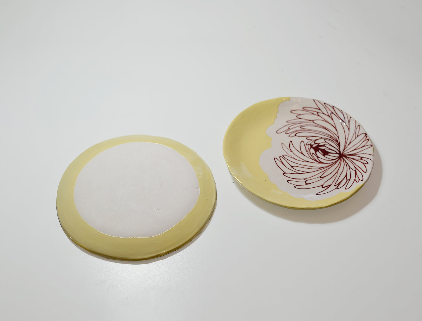 Set platos medianos - Peonia burdeos