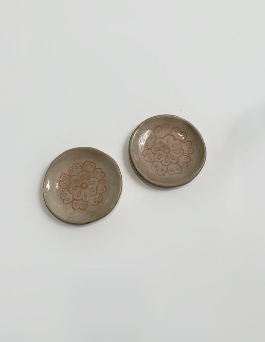 Platos pequeños flores