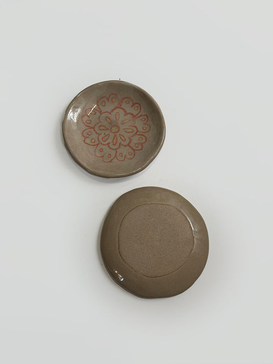 Platos pequeños flores